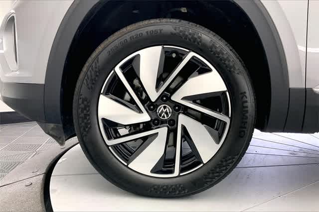 used 2024 Volkswagen Atlas car, priced at $47,515