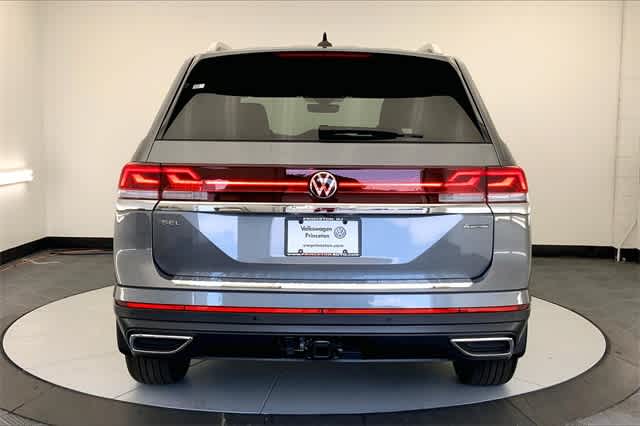 new 2024 Volkswagen Atlas car, priced at $50,752