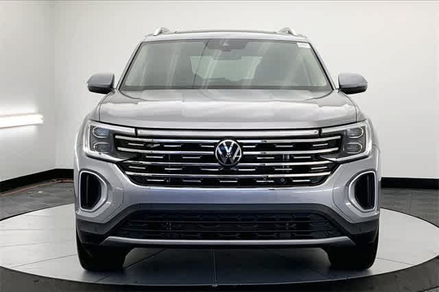 new 2025 Volkswagen Atlas car, priced at $51,769