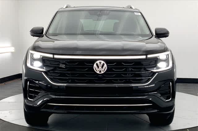 new 2024 Volkswagen Atlas car, priced at $54,628