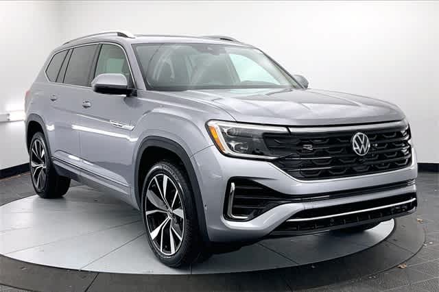 new 2024 Volkswagen Atlas car, priced at $54,338