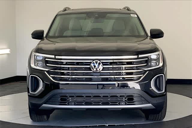 new 2025 Volkswagen Atlas car, priced at $48,697