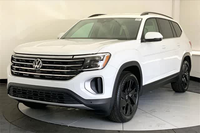 new 2024 Volkswagen Atlas car, priced at $43,570