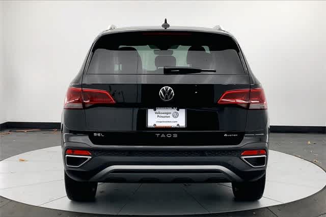 new 2024 Volkswagen Taos car, priced at $35,566