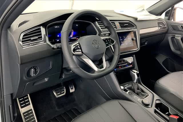 new 2024 Volkswagen Tiguan car, priced at $39,613