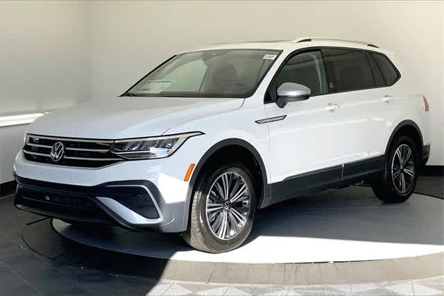 new 2024 Volkswagen Tiguan car, priced at $37,772