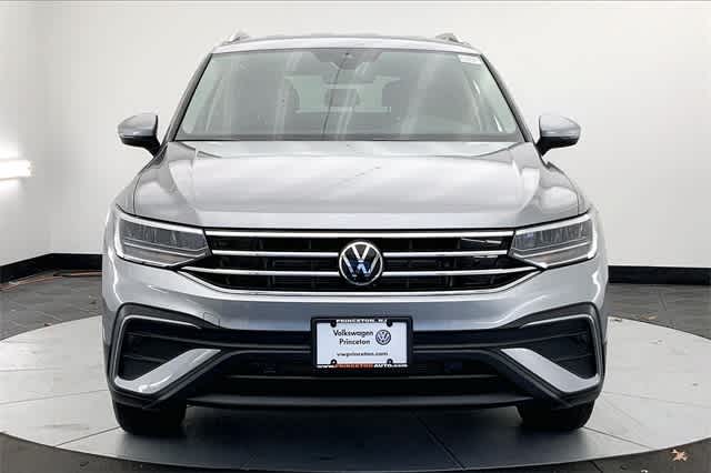 new 2024 Volkswagen Tiguan car, priced at $37,583