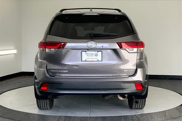 used 2019 Toyota Highlander car, priced at $28,395