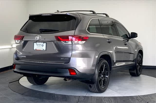 used 2019 Toyota Highlander car, priced at $28,395