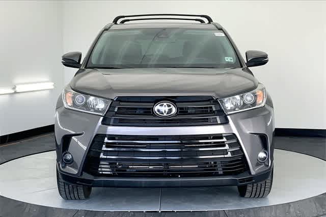 used 2019 Toyota Highlander car, priced at $28,395