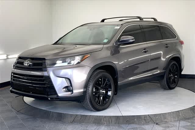 used 2019 Toyota Highlander car, priced at $28,395