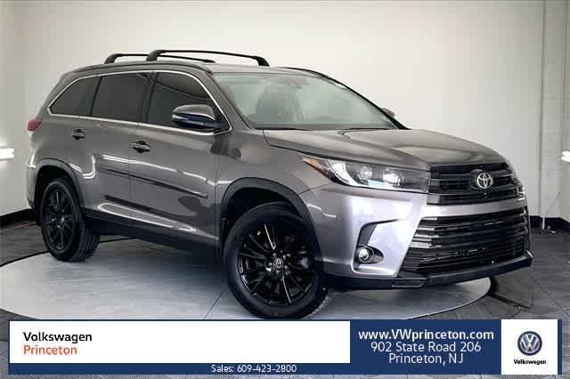 used 2019 Toyota Highlander car, priced at $28,395