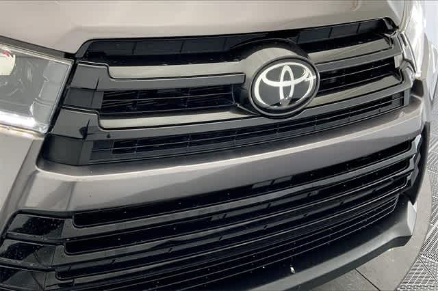 used 2019 Toyota Highlander car, priced at $28,395