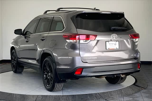 used 2019 Toyota Highlander car, priced at $28,395