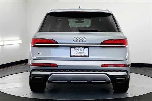 new 2025 Audi Q7 car, priced at $64,880