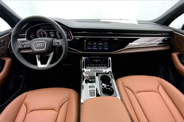 new 2025 Audi Q7 car, priced at $64,880