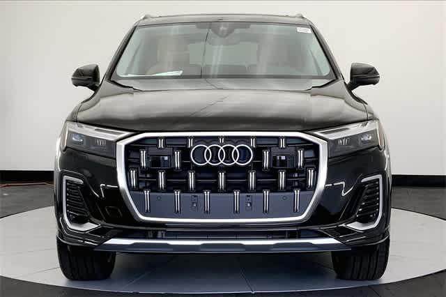 new 2025 Audi Q7 car, priced at $66,500