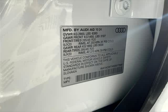 new 2025 Audi Q7 car, priced at $65,585