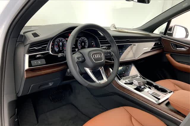 new 2025 Audi Q7 car, priced at $65,585