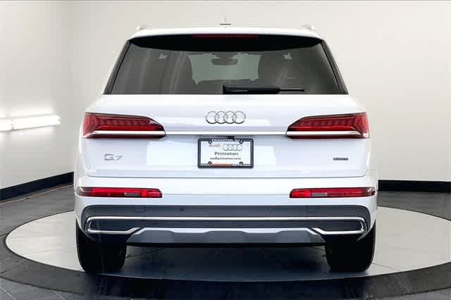 used 2024 Audi Q7 car, priced at $54,991