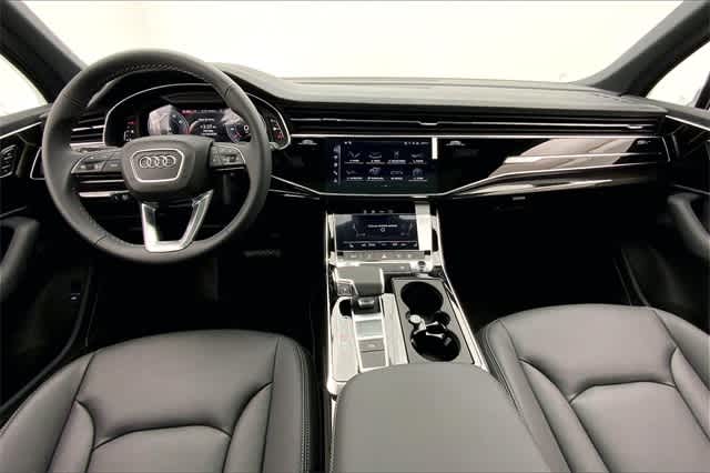 new 2025 Audi Q7 car, priced at $65,730