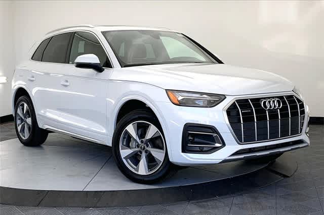 new 2025 Audi Q5 car, priced at $54,080