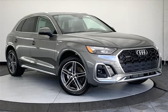 new 2025 Audi Q5 car, priced at $67,615