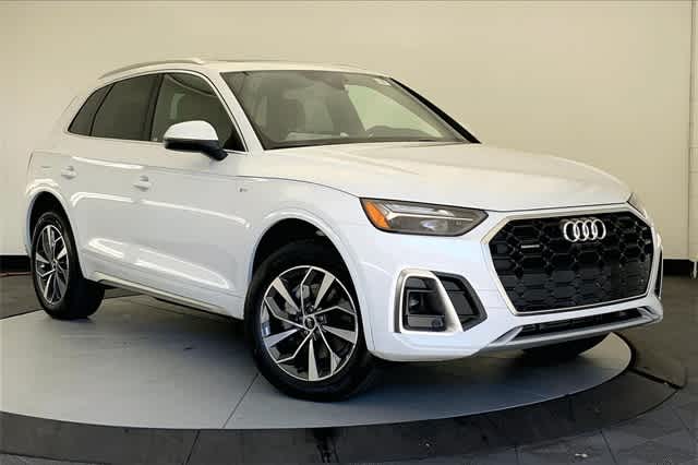 new 2025 Audi Q5 car, priced at $57,830