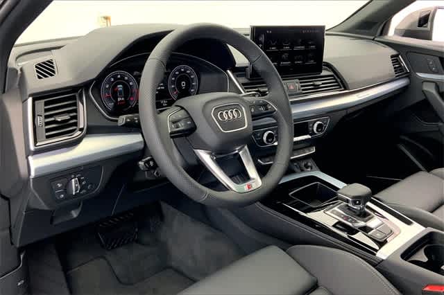 new 2025 Audi Q5 car, priced at $59,380