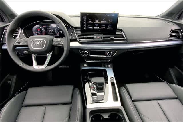 new 2025 Audi Q5 car, priced at $59,380