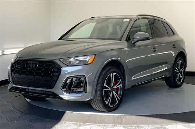 new 2025 Audi Q5 car, priced at $59,380