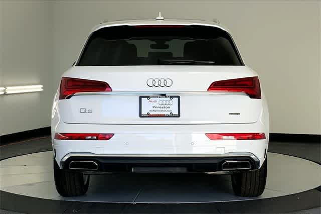 new 2025 Audi Q5 car, priced at $62,205