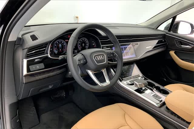 new 2025 Audi Q7 car, priced at $68,180