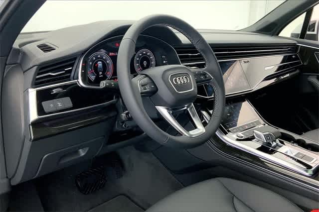 new 2025 Audi Q7 car, priced at $76,055