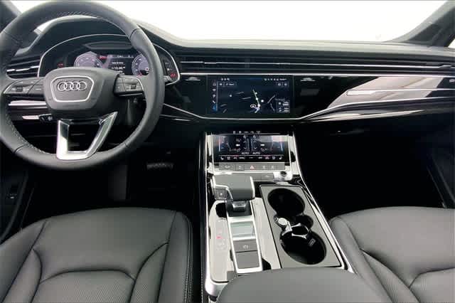 new 2025 Audi Q7 car, priced at $76,055