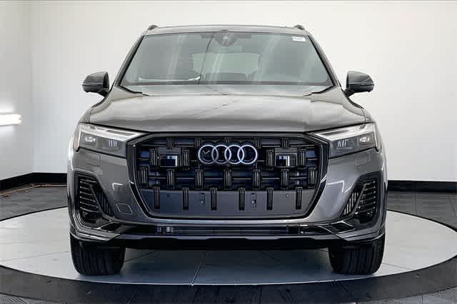 new 2025 Audi Q7 car, priced at $77,880