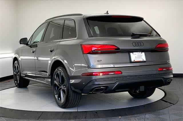 new 2025 Audi Q7 car, priced at $77,880