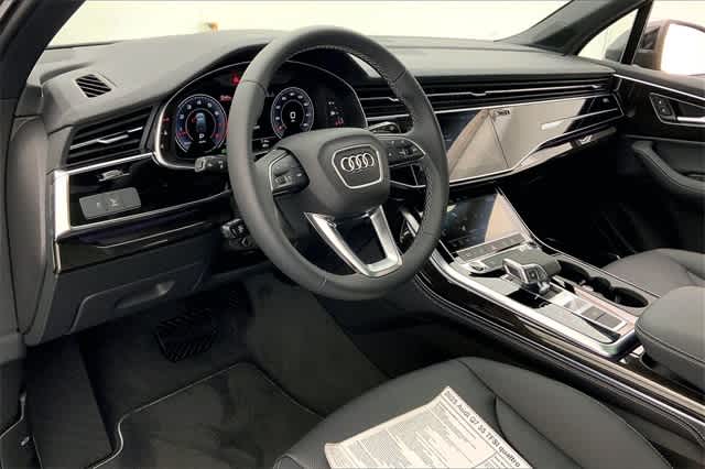 new 2025 Audi Q7 car, priced at $77,880