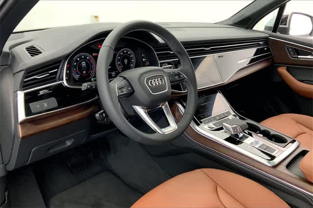 new 2025 Audi Q7 car, priced at $72,585