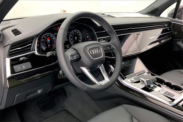 new 2025 Audi Q7 car, priced at $77,880