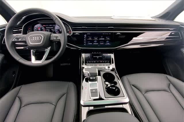 new 2025 Audi Q7 car, priced at $77,880