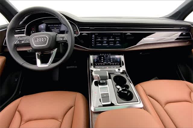 new 2025 Audi Q7 car, priced at $75,930