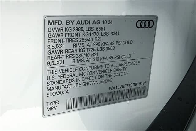 new 2025 Audi Q7 car, priced at $77,880