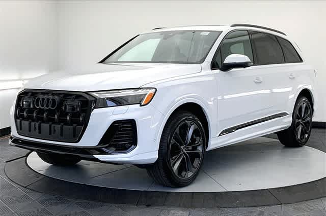 new 2025 Audi Q7 car, priced at $77,880