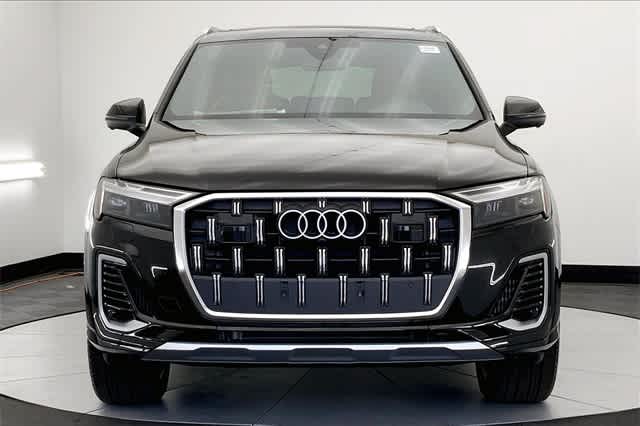 new 2025 Audi Q7 car, priced at $75,635