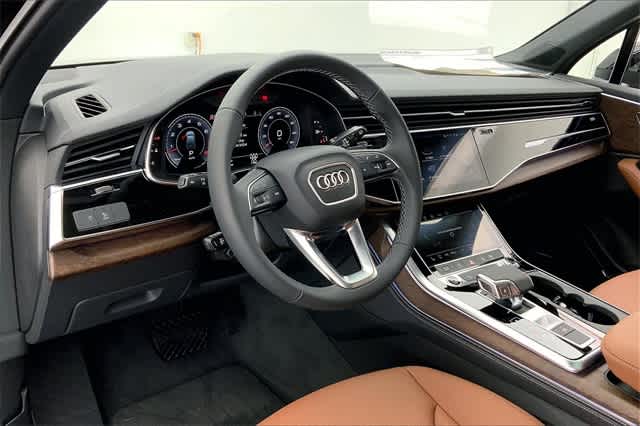 new 2025 Audi Q7 car, priced at $75,635