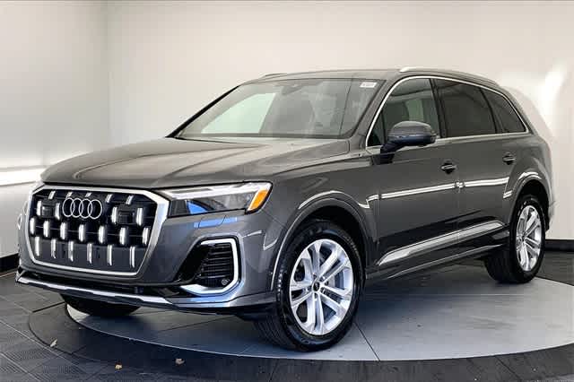 new 2025 Audi Q7 car, priced at $75,800