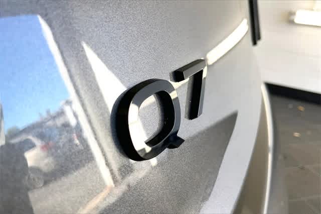 new 2025 Audi Q7 car, priced at $75,800