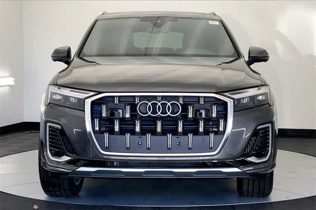 new 2025 Audi Q7 car, priced at $75,800