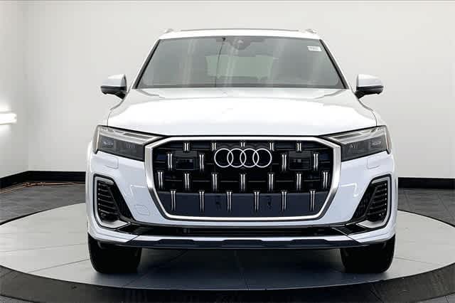 new 2025 Audi Q7 car, priced at $75,635